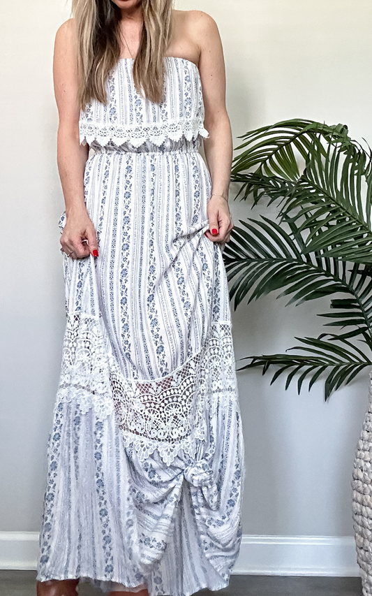 Flounce Lace Maxi Dress